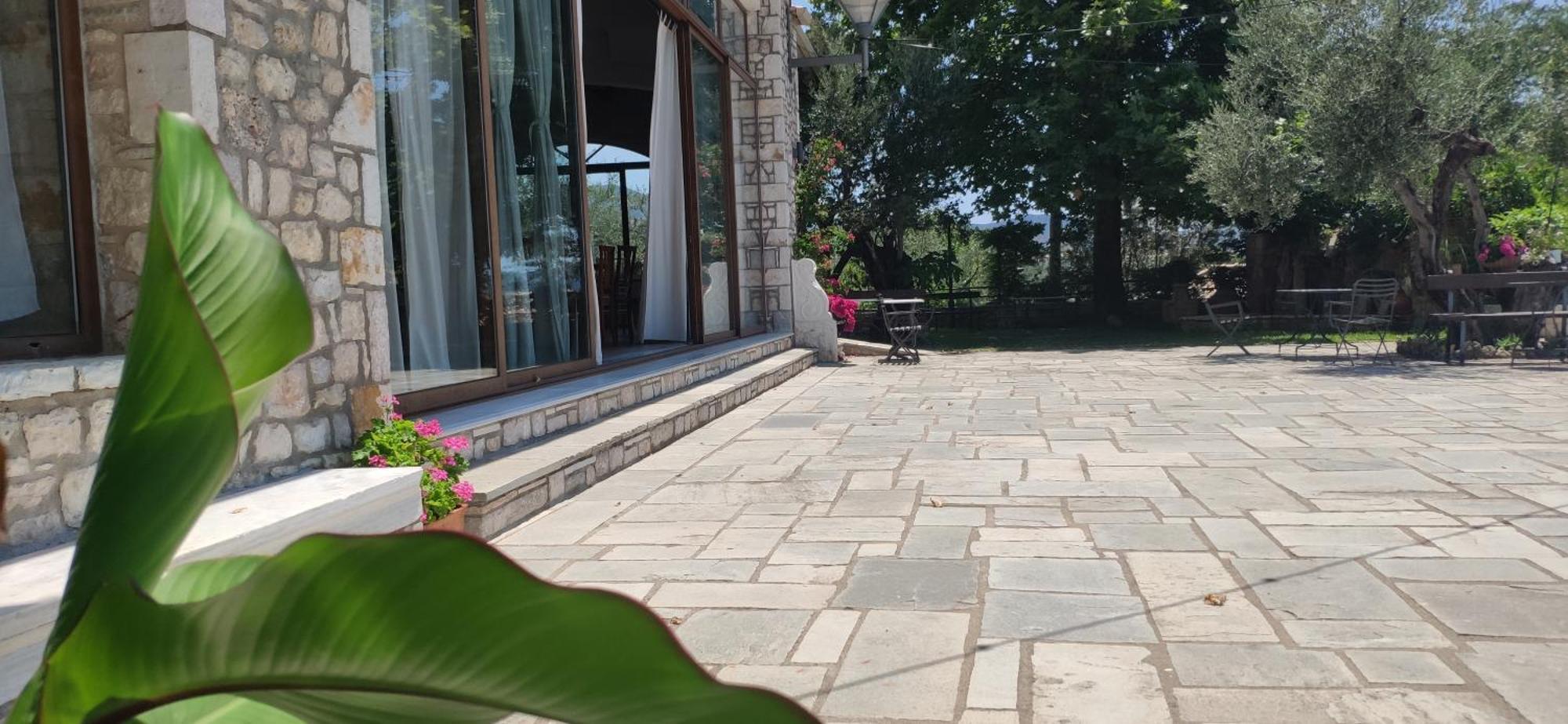 Polas Residencies Aparthotel Kalamata Exterior foto