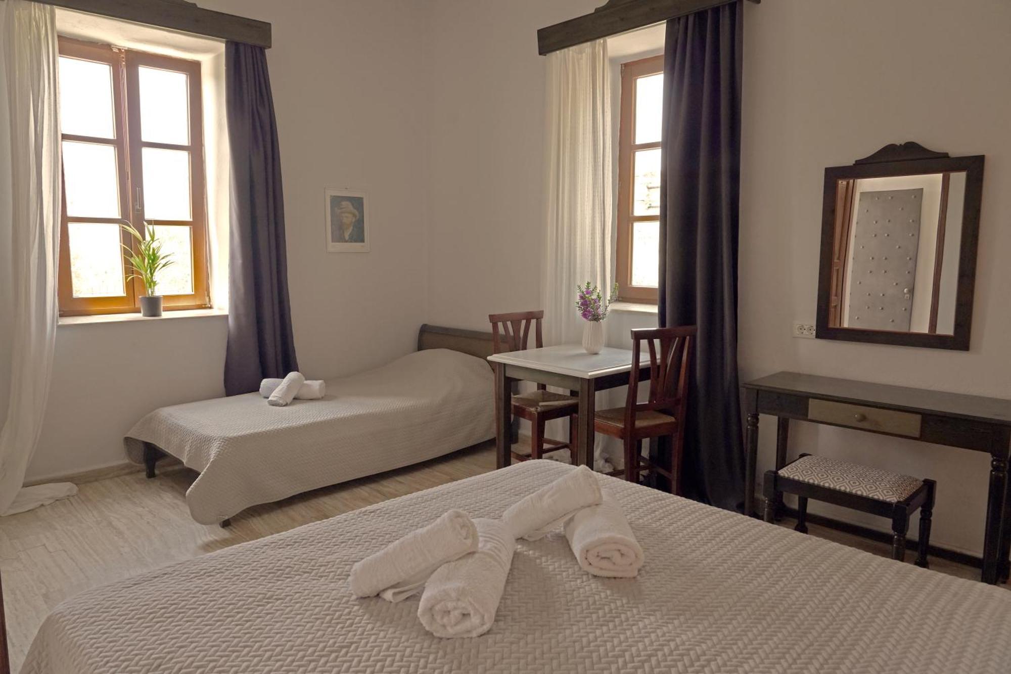 Polas Residencies Aparthotel Kalamata Habitación foto